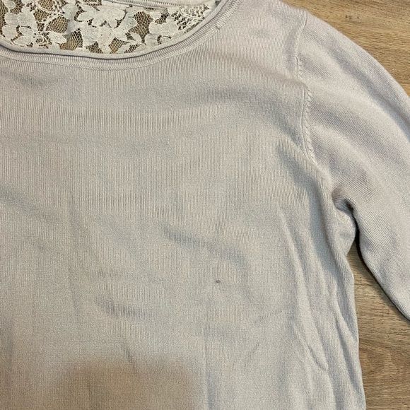 Beautiful beige long sleeve shirt with lace back - Picture 3 of 9